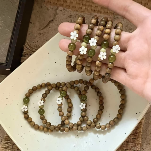 Sandalwood beaded bracelet