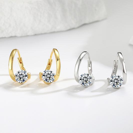 Fashionable and luxurious earrings